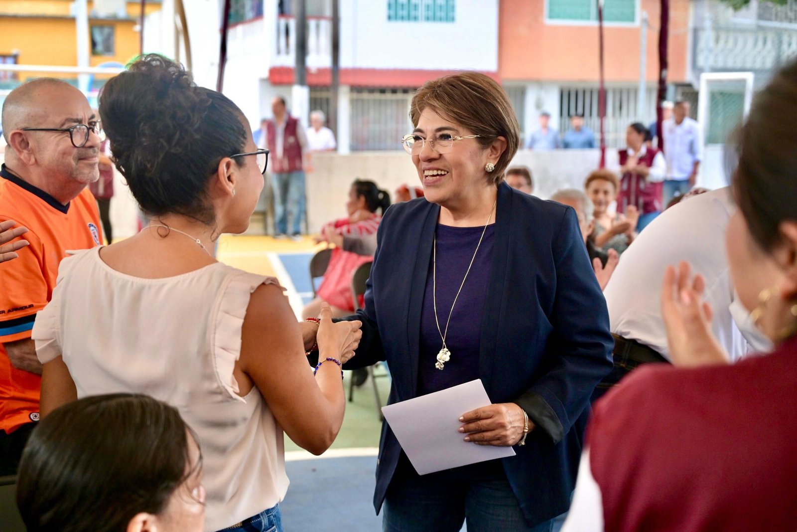 Presenta la alcaldesa de Veracruz avances de su gobierno en Infonavit Buenavista