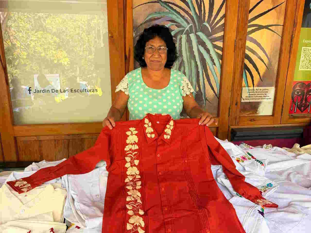 Realizan SECVER y FONART tercera jornada de acopio artesanal en Xalapa