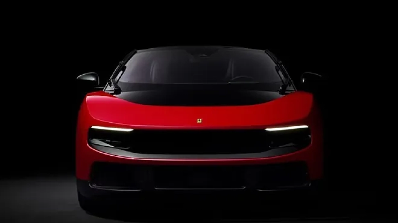 Ferrari frena en Bolsa tras presentar su primer deportivo 100% eléctrico