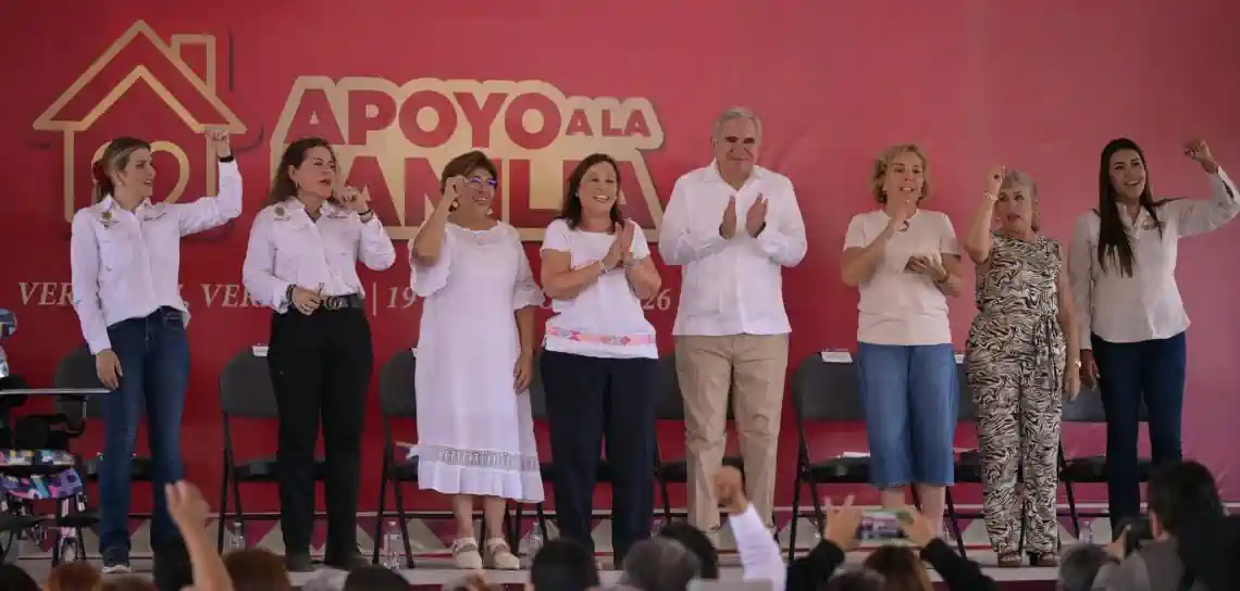 Entrega Gobierno de Veracruz 5 mil 580 apoyos funcionales y a la familia