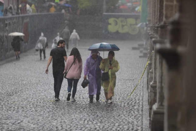 SMN alerta por lluvias torrenciales y posible ciclón tropical para este domingo