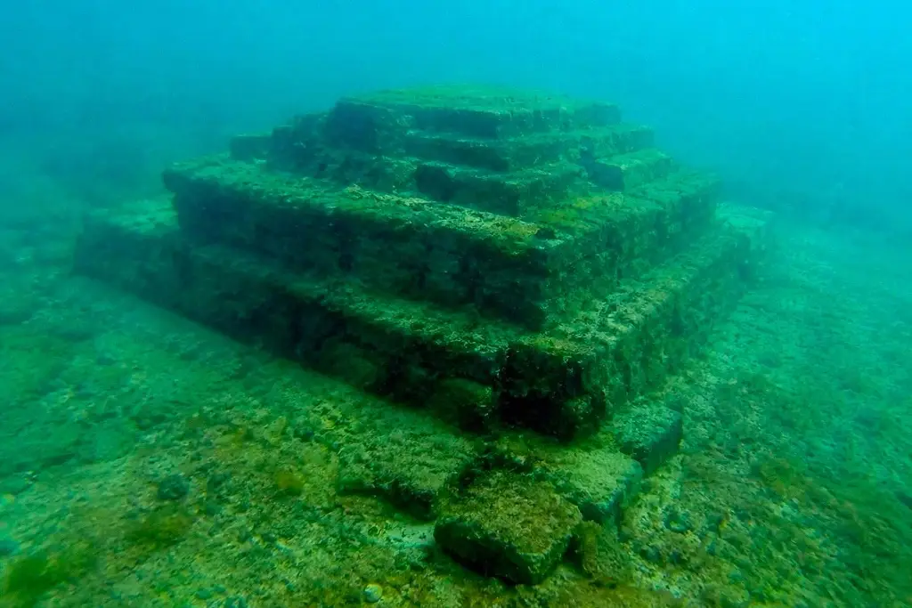Planean construir pirámide del Tajín bajo el mar en Veracruz.