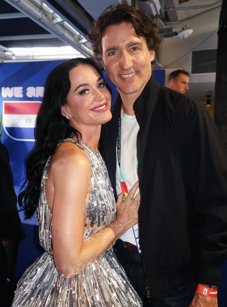 Katy Perry celebra la inauguración del Mundial con una fotografía junto a Justin Trudeau