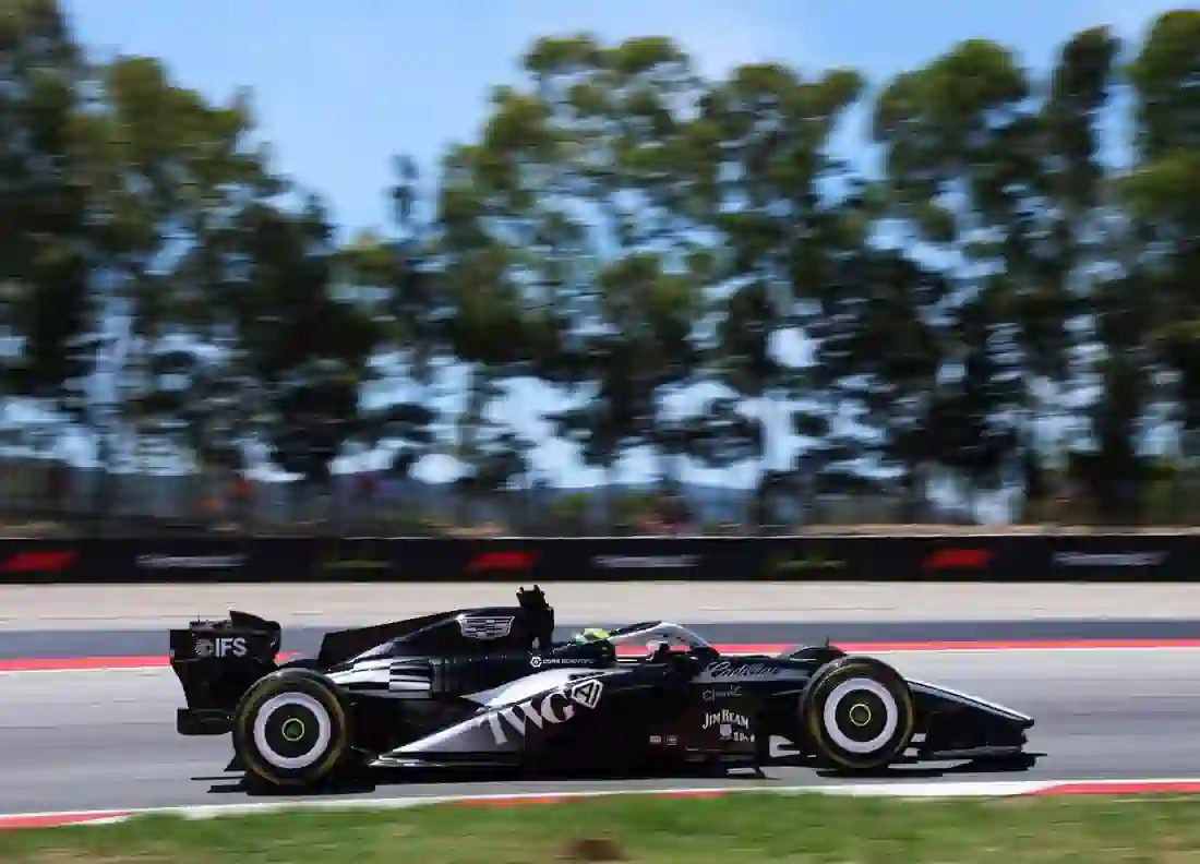 Checo Pérez admite que la carrera en Barcelona les dejó una lección que esperan corregir