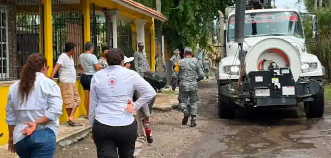 Activa Gobierno del Estado ayuda humanitaria y labores de limpieza por lluvias