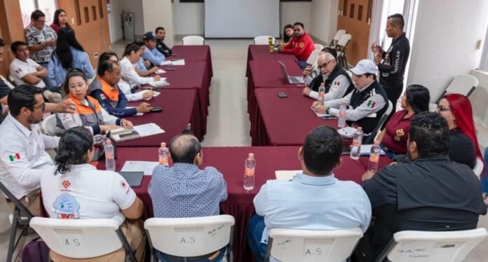 Supervisan Estado y Federación operación de Refugios Temporales en el sur